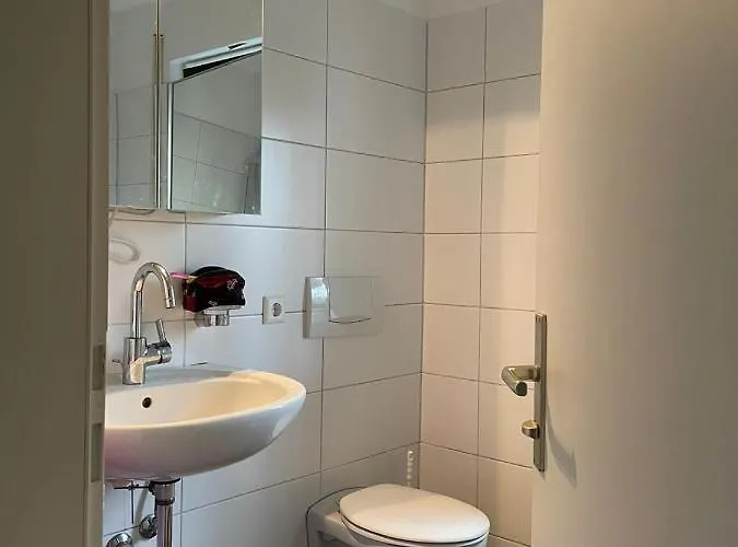 Gemuetliches Mit Eigener Terrasse 아파트